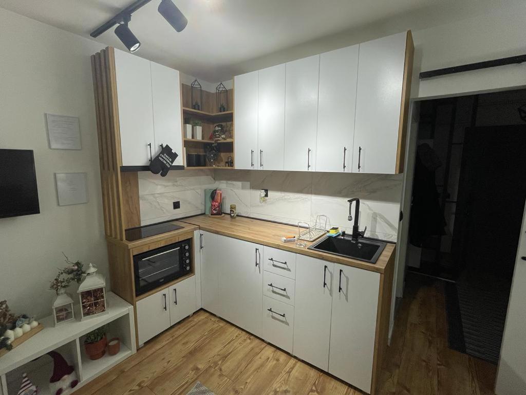Apartman Element Kruševac Exterior foto